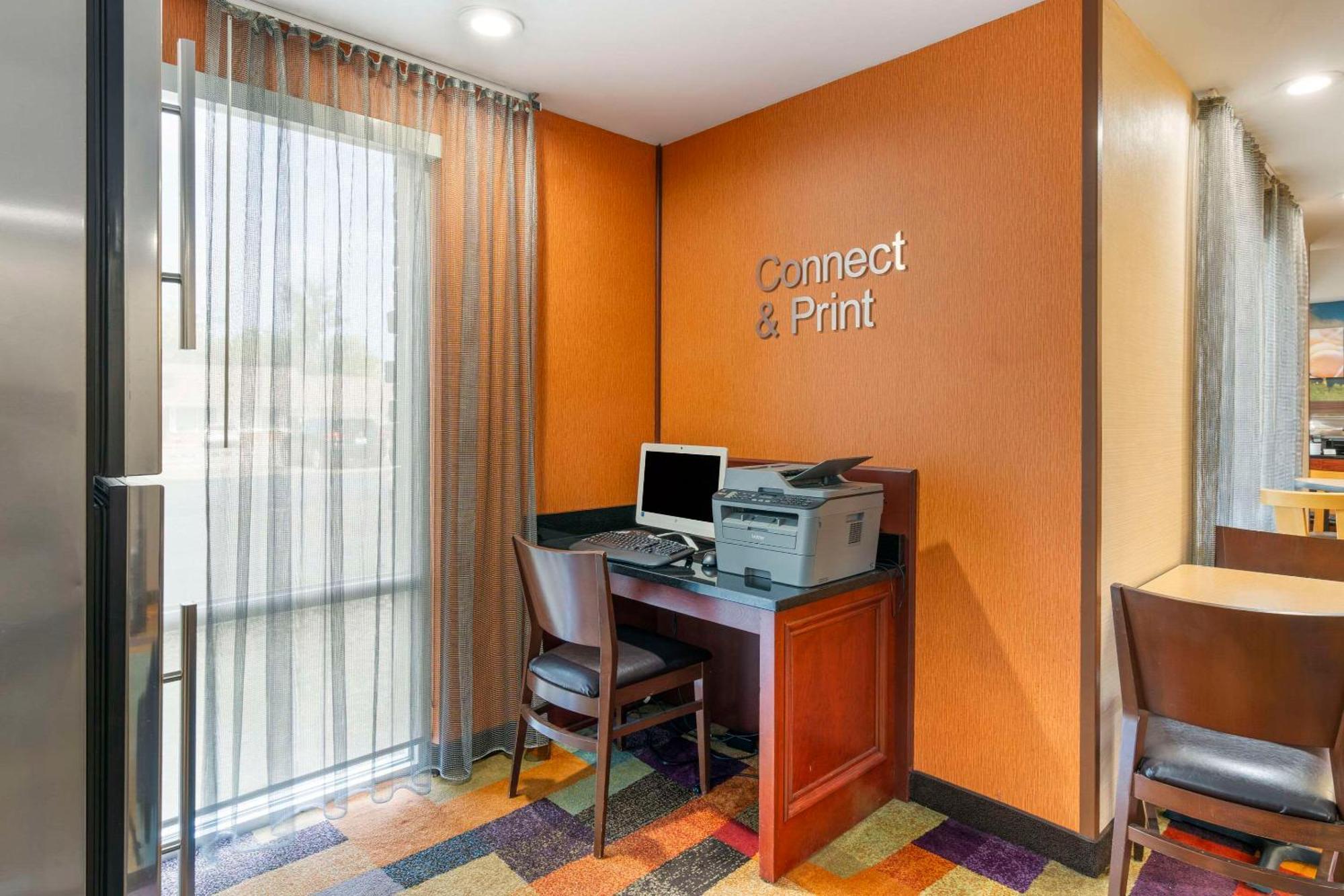Comfort Inn & Suites Berea Exterior photo