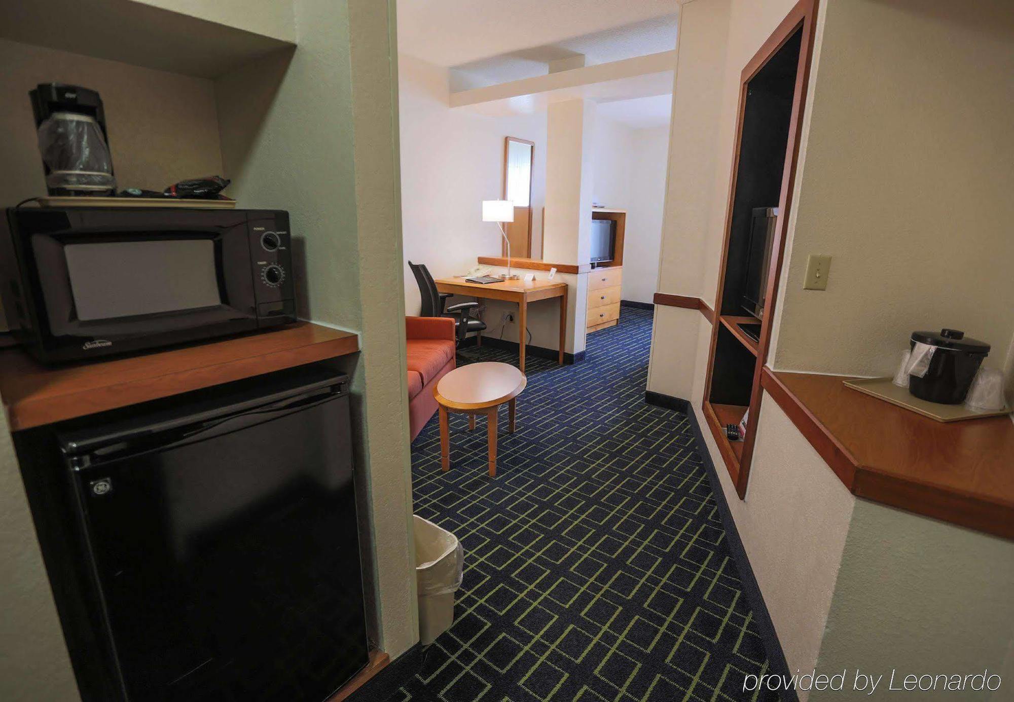 Comfort Inn & Suites Berea Exterior photo